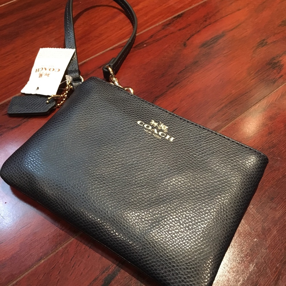 NWT Classic Coach Small Wristlet